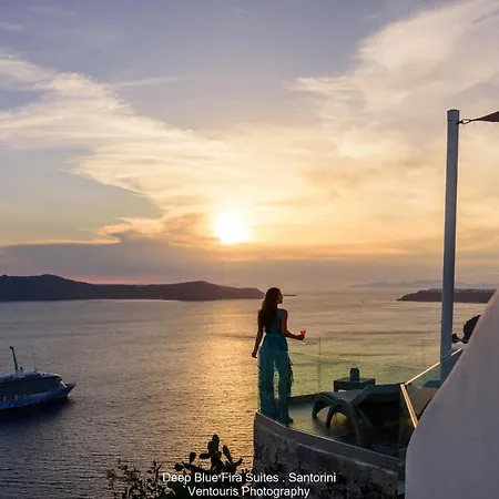 Deep Blue Willa Fira (Santorini)