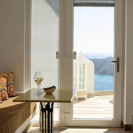 Willa Deep Blue Fira (Santorini)