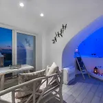 Deep Blue Villa Fira (Santorini)