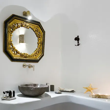 Deep Blue Fira (Santorini)