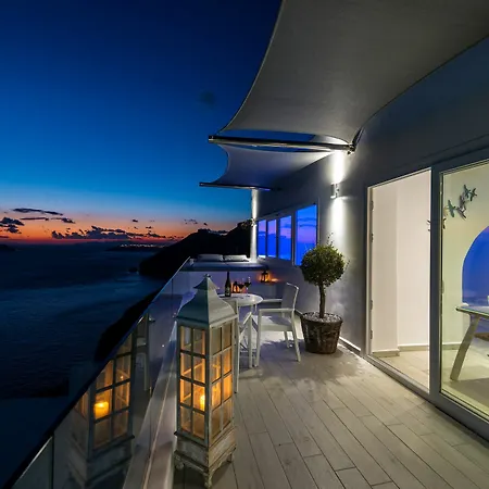 Deep Blue Fira (Santorini)