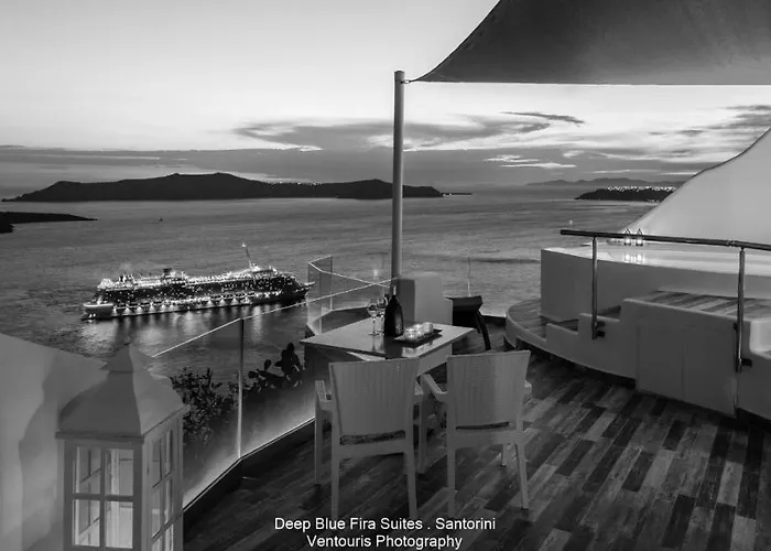 Deep Blue * Fira (Santorini)