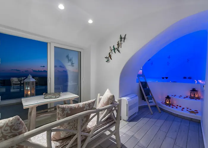 Deep Blue Villa Fira (Santorini)