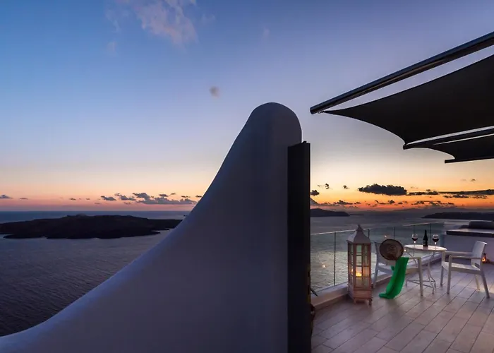 Deep Blue Fira (Santorini)